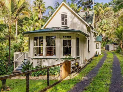 31 Rakautapu Road, Kohukohu