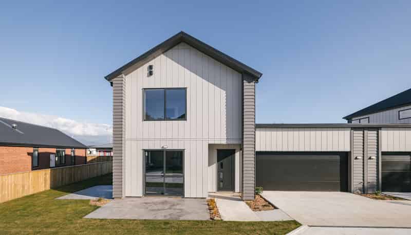 3 Cypress Way , Levin