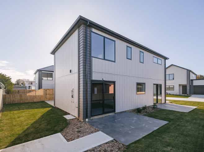 3 Cypress Way , Levin