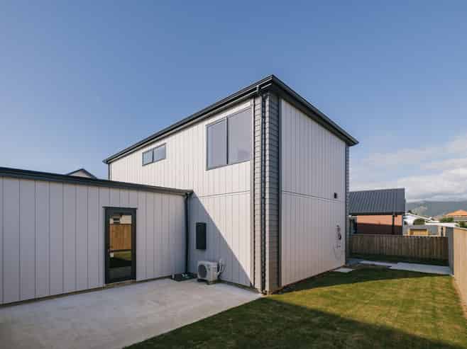 3 Cypress Way , Levin