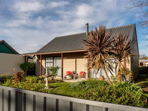 49 Elderlee Street, Milton