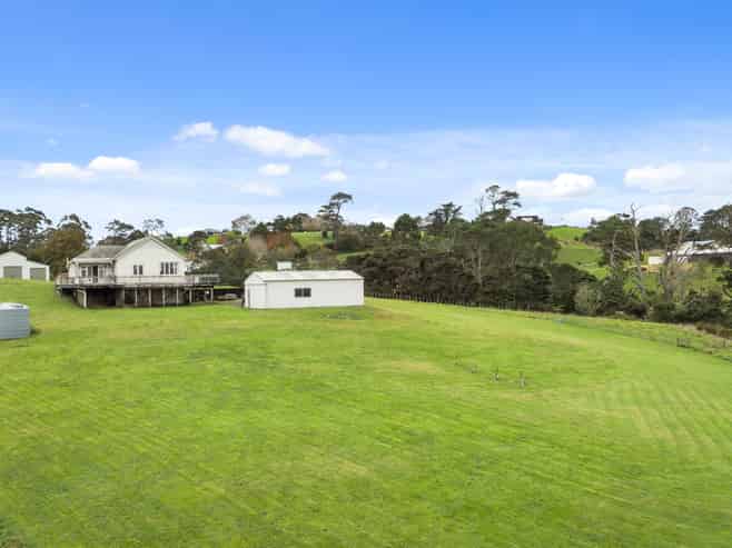 733B Ridge Road, Riverhead