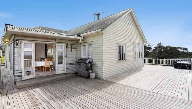 733B Ridge Road, Riverhead