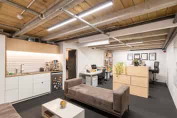 Vacant ground floor office along Waterloo Quay
