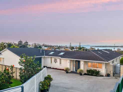 28A Churchill Road, Cockle Bay