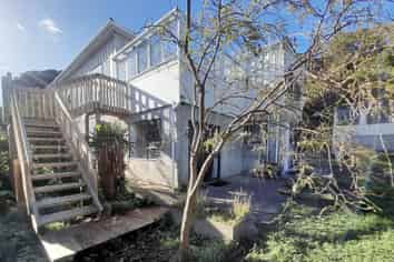 192 Melbourne Road, Island Bay