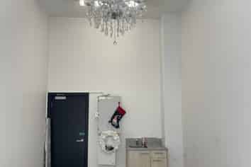 20sqm retail unit for sale  – Queens Residence