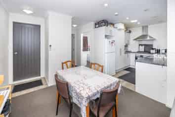 3/193 Massey Street, Frankton