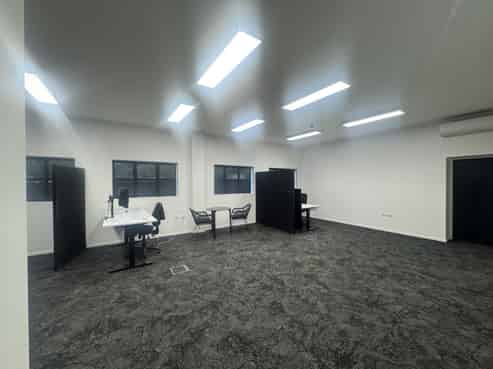 Quality Office Awaiting Your Business!