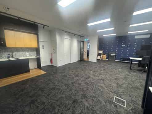 Quality Office Awaiting Your Business!