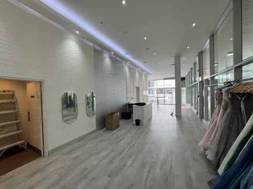 Cafe or light refreshment leasing opportunity