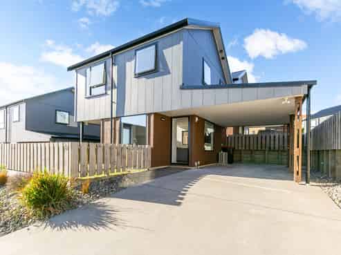 8 Astelia Way, Woodridge