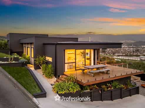 37 Percy Kinsman Crescent, Riverstone Terraces