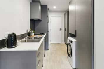 405/2 Colombo Street, Newtown