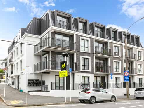 405/2 Colombo Street, Newtown