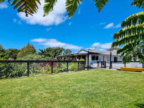 57 Hauraki Road, Leigh