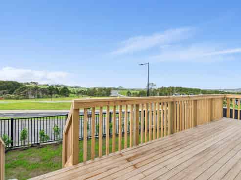 8 Rongoa Crescent, Warkworth