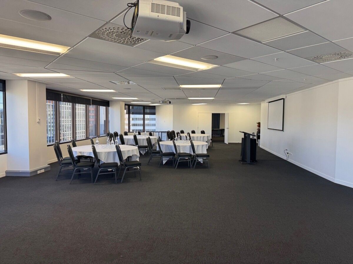 Quality, Refurbished Office Floors in CBD – další