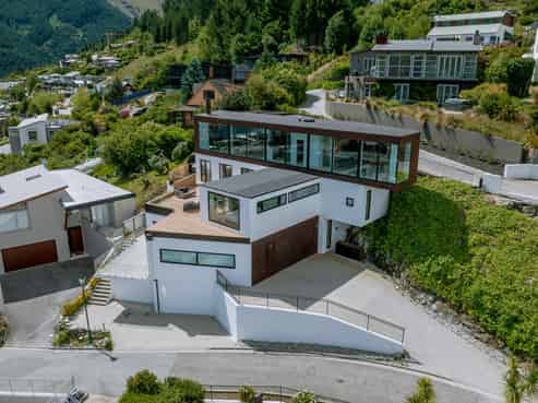 32 Edinburgh Drive, Queenstown