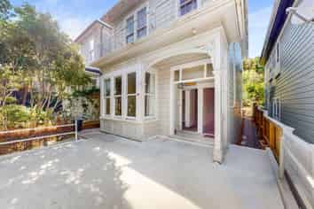 Lower/39 Grove Road, Kelburn