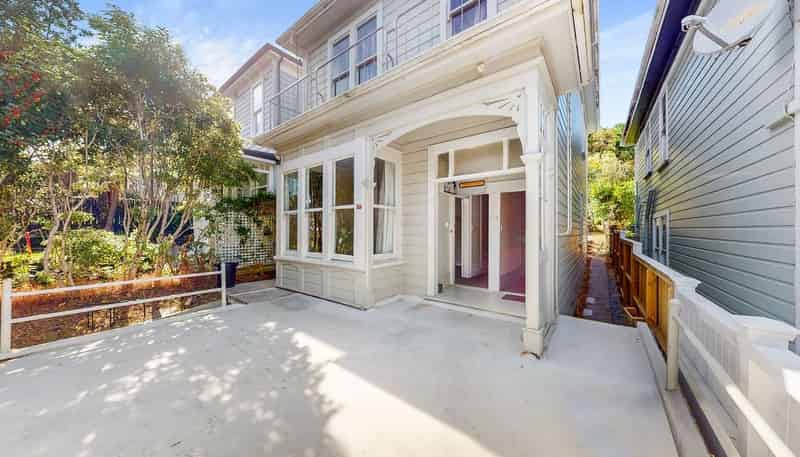 Lower/39 Grove Road, Kelburn