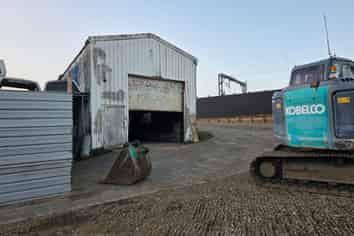 Spacious 2,500m² Yard for Lease – Prime Location