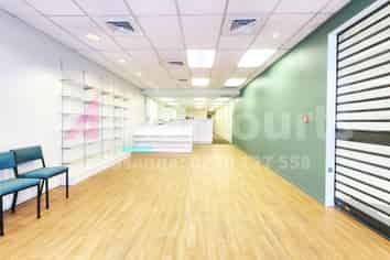Retail/Office opportunity with Parkings