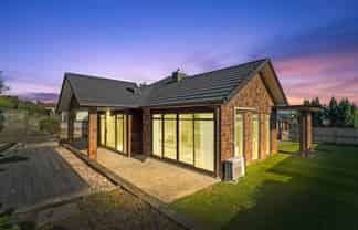 49 Intrepid Crescent, Beachlands