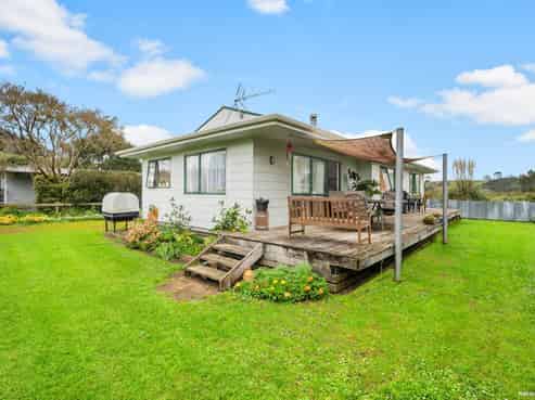 10 Mackinnon Road, Manukau Heads