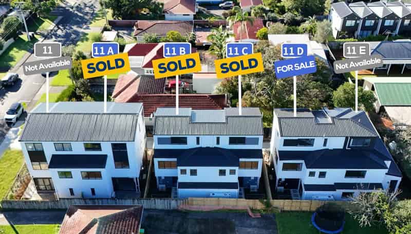 11 Waipani Road, Te Atatu Peninsula