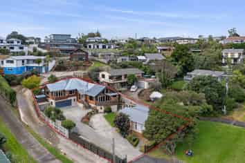 24 Stewart Street, Raglan