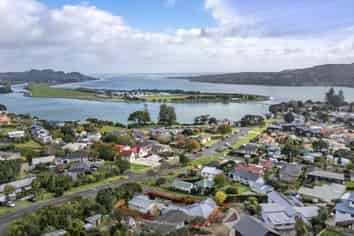 24 Stewart Street, Raglan