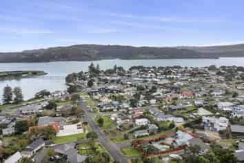 24 Stewart Street, Raglan