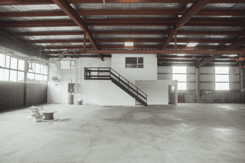 Workshop with Internal Yard 
