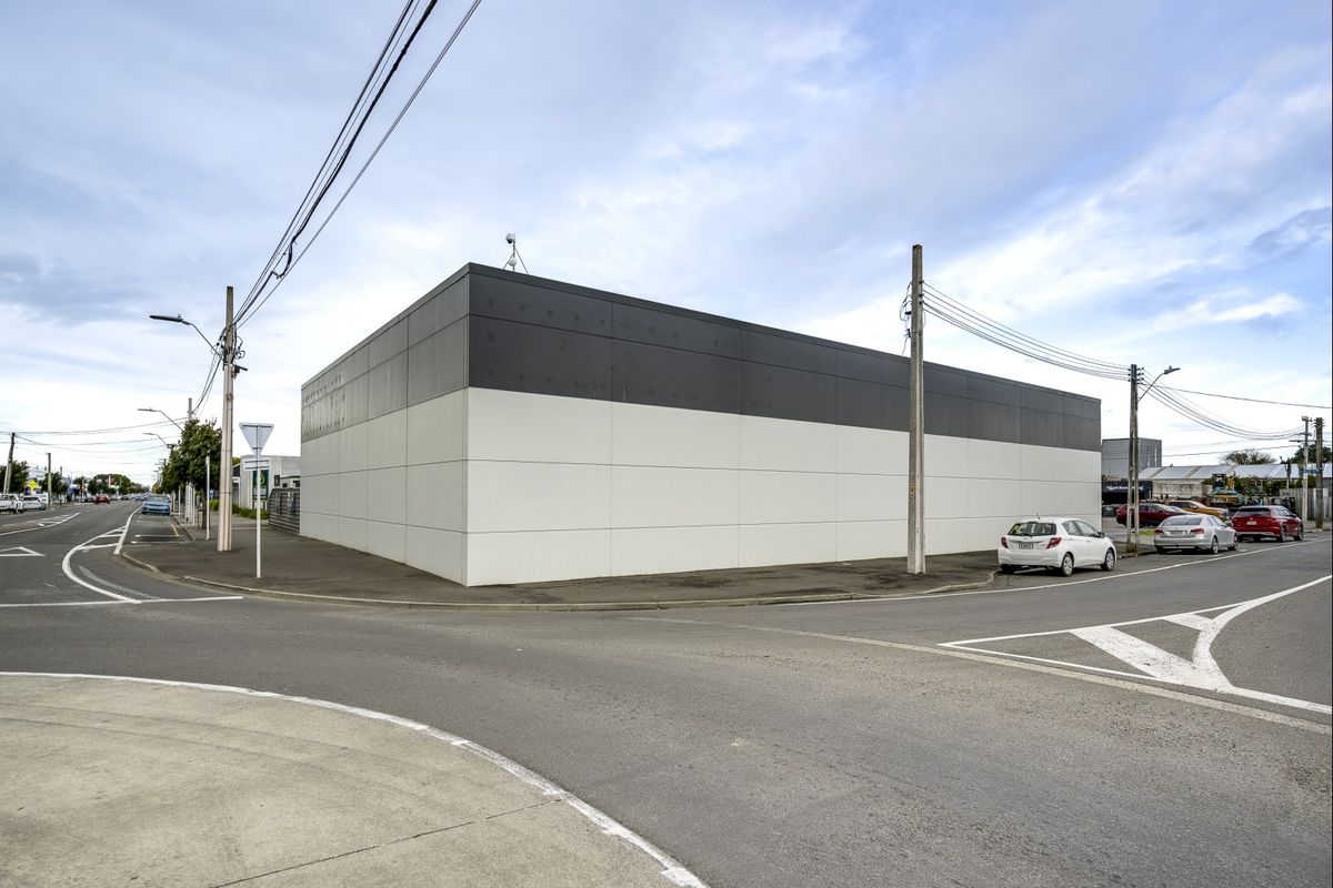 Excellent trade retail and warehousing for lease - Visning 3