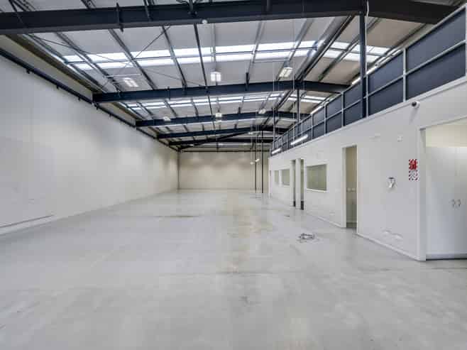 Excellent trade retail and warehousing for lease