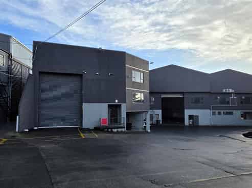 CBRE | Great Value Rosebank Warehouse