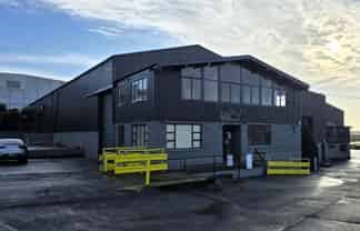 CBRE | Heavy Hitter In Prime Location