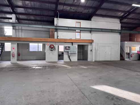 Central Industrial Building For Lease