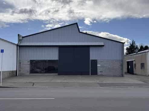Central Industrial Building For Lease