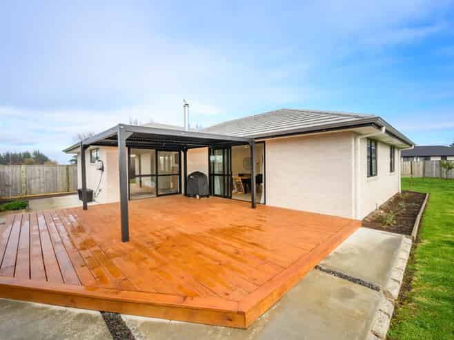 34 Oldfield Lane, Marton