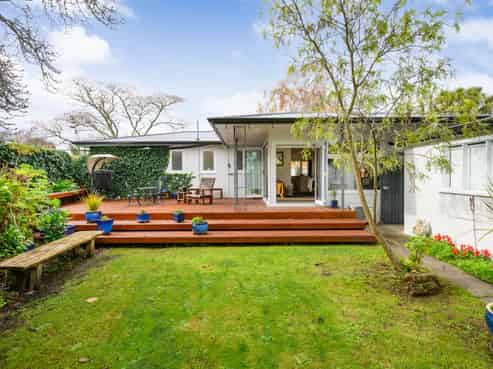 8 Waterloo Crescent, Hokowhitu