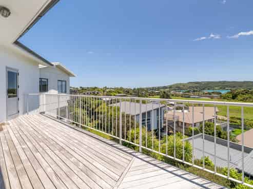 25E Violet Street, Raglan