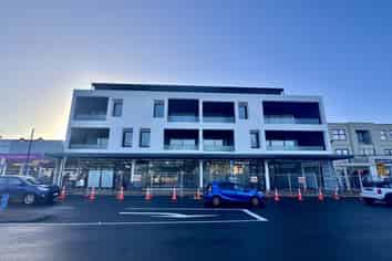 Brand-New Hospitality in Prime Location!
