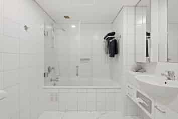 9-17 Byron Avenue, Takapuna