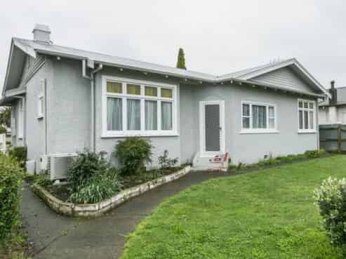400 Nelson Street North, Hastings