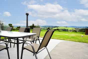 45 Mountain View Road, Hikurangi