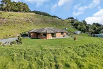 45 Mountain View Road, Hikurangi