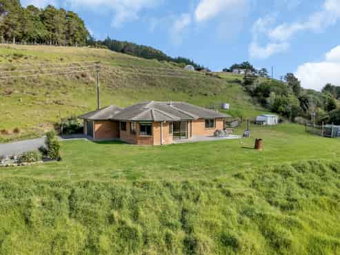 45 Mountain View Road, Hikurangi