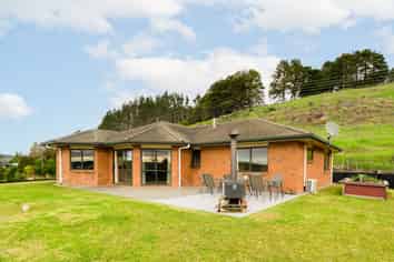 45 Mountain View Road, Hikurangi